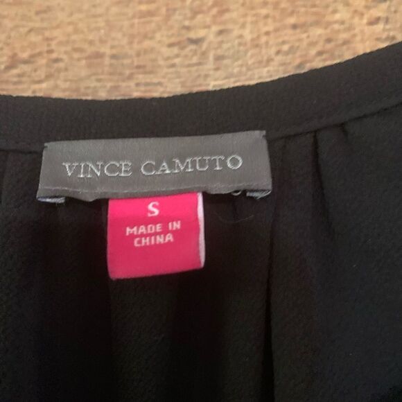 ‎Vince Camuto black top, size small - Picture 4 of 8